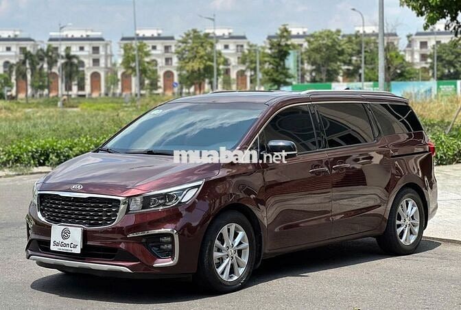 KIA Sedona DATH 2018 Nâu đỏ 82.000 km