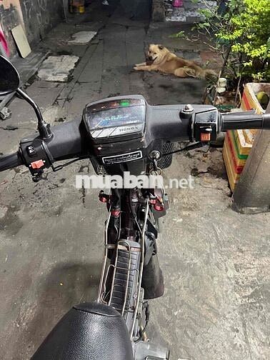 Honda Dream Loncin màu Nâu