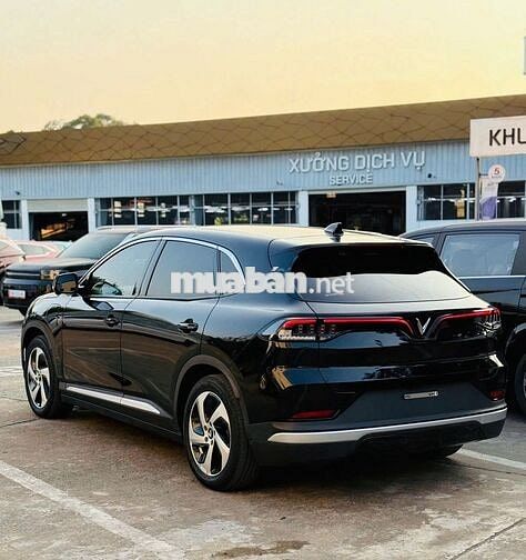 VINFAST VF 8 PLUS ECO ADAS MIỄN PHÍ SẠC ĐẾN 2027