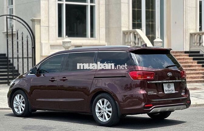 KIA Sedona DATH 2018 Nâu đỏ 82.000 km