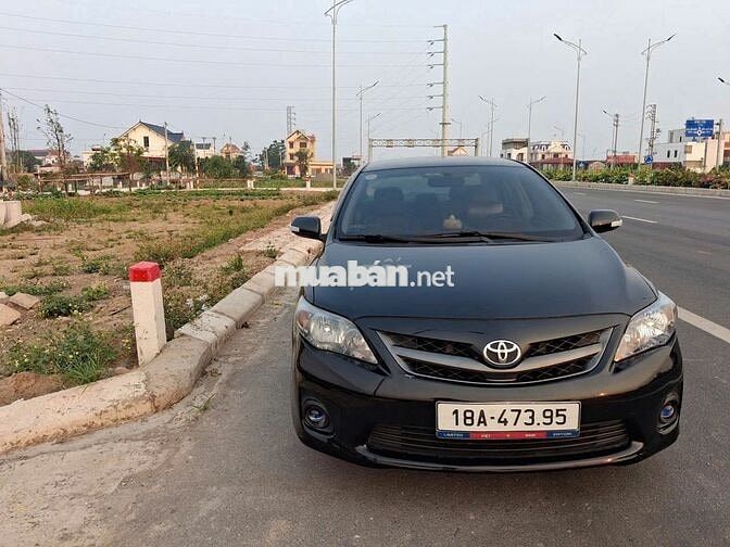 Toyota Corolla Altis 2.0V Đen