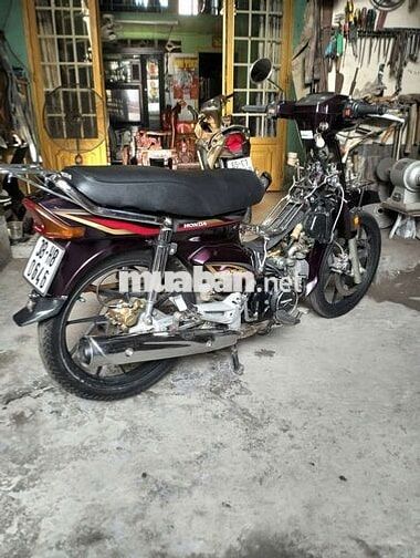 Honda Dream màu Tím