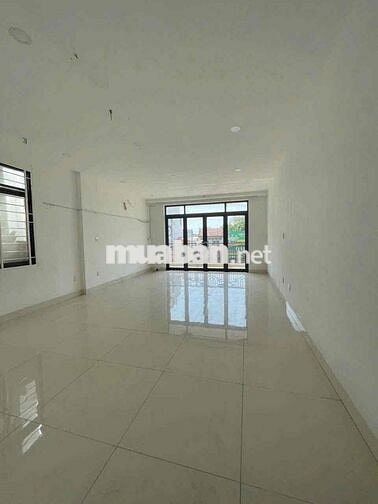 Cho Thuê MBKD Ngã Tư Cách Mạng Tháng 8