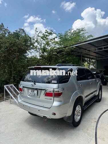 Toyota Fortuner 2009 Tự động xăng
