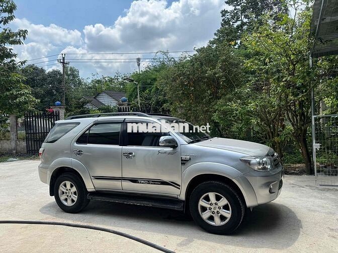 Toyota Fortuner 2009 Tự động xăng