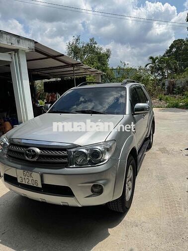 Toyota Fortuner 2009 Tự động xăng