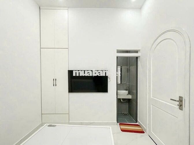 NHÀ MỚI XÂY -  HẺM XE HƠI - Q11 SÁT Q10 - 5P DI CHUYỂN - FULL NỘI THẤT