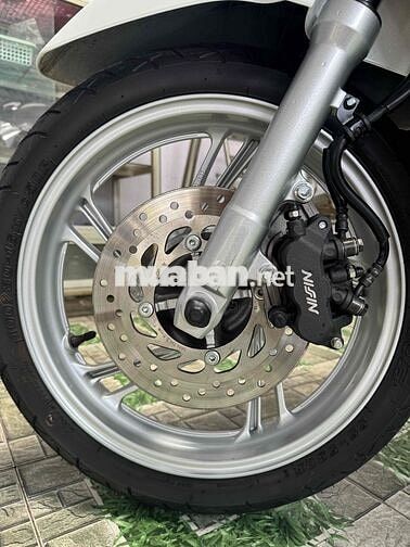 Honda SH 125i CBS 2025 Trắng 1400 km