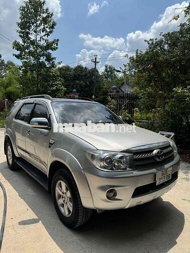 Toyota Fortuner 2009 Tự động xăng