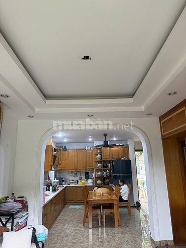 CHO THUÊ BIỆT THỰ SÂN VƯỜN ,COMPOUND GARDEN HOMES THỦ ĐỨC 3PN 3WC GIÁ 