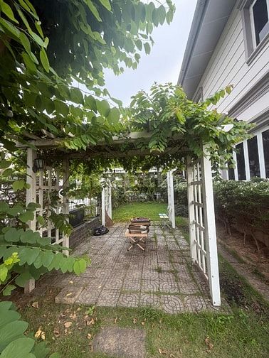 CHO THUÊ BIỆT THỰ SÂN VƯỜN ,COMPOUND GARDEN HOMES THỦ ĐỨC 3PN 3WC GIÁ 