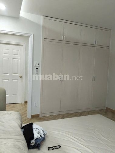 Cho thuê căn hộ 3p ngủ C/c Phúc Yên giá 11tr/th. có nội thất
