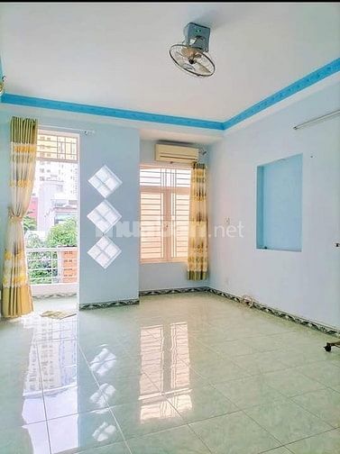 Cô Huệ đi định cư cần bán gấp nhà hẻm gần cầu Thị Nghè 64m2 