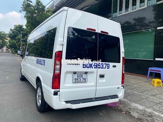 Ford Transit 2018 10 chỗ Trắng