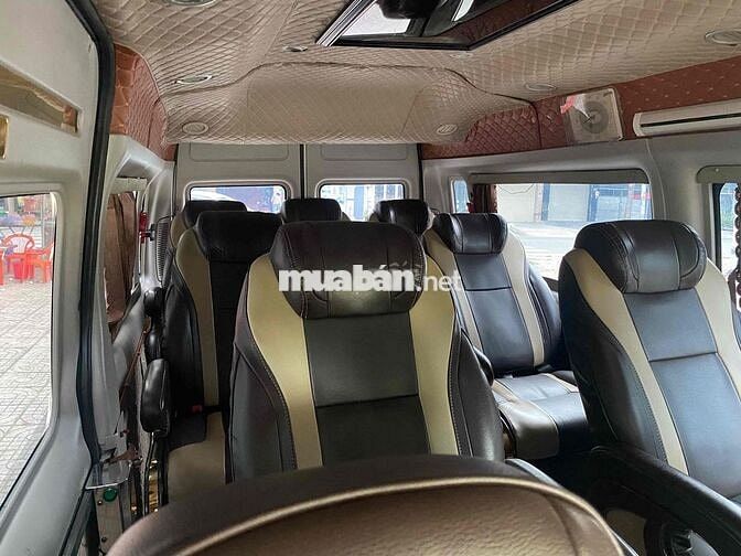 Ford Transit 2018 10 chỗ Trắng