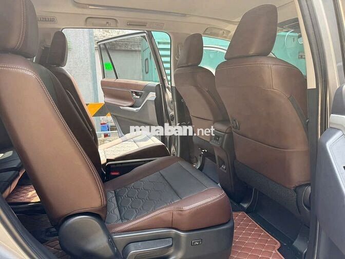 INNOVA CROSS HYBRID 2024- 11.000km- TT 270tr