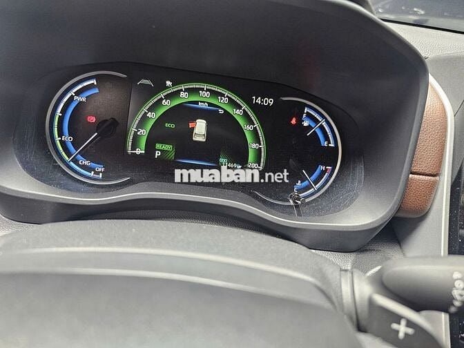 INNOVA CROSS HYBRID 2024- 11.000km- TT 270tr