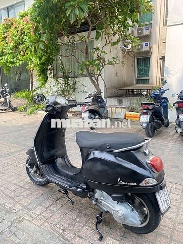 Piaggio Vespa LX 