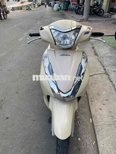 Honda Lead 2013 Vàng kem