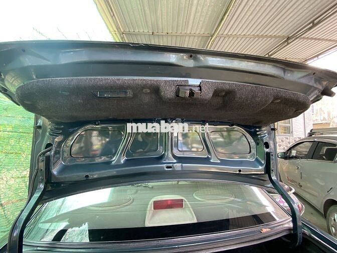 Mazda 626 Xanh đen 5 chỗ