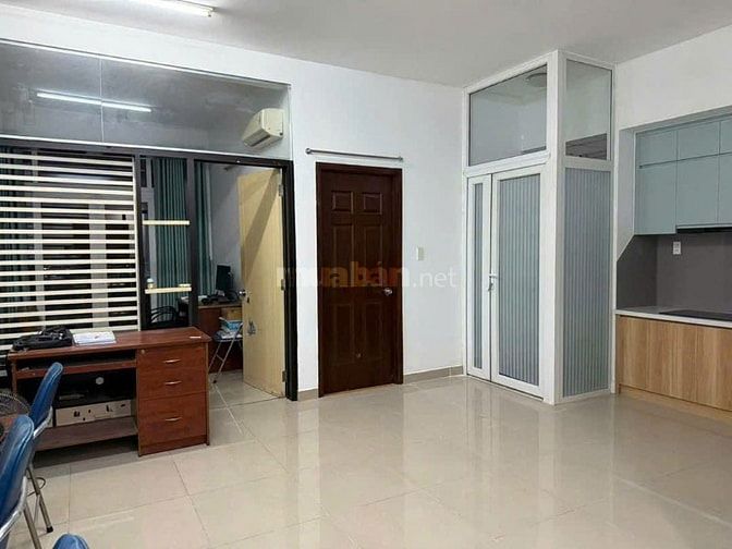 CHÍNH CHỦ CẦN TIỀN BÁN GẤP CC PHÚ ĐẠT 2PN 2WC ĐƯỜNG UNG VĂN KHIÊM