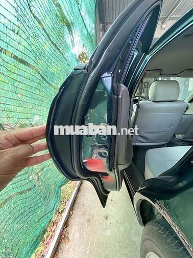 Mazda 626 Xanh đen 5 chỗ