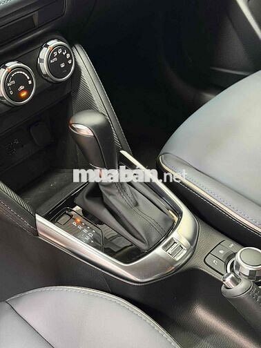 Mazda 2 2023 Luxury nhập Thái