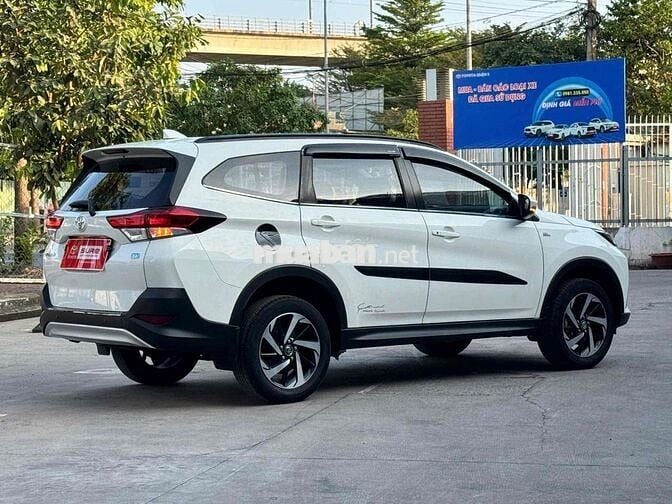 Toyota Rush 2020 Trắng 7 chỗ