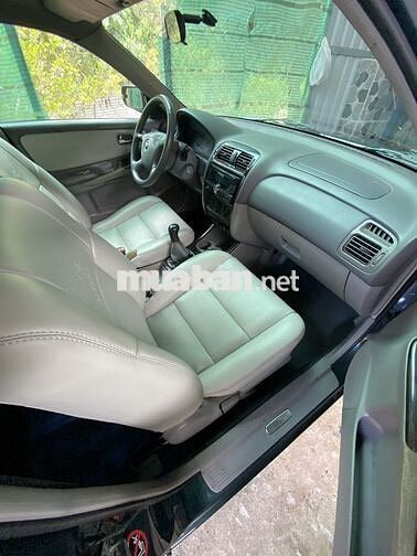 Mazda 626 Xanh đen 5 chỗ