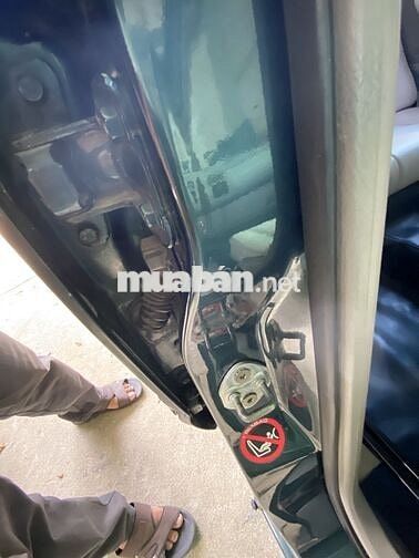 Mazda 626 Xanh đen 5 chỗ