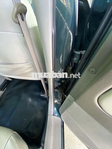 Mazda 626 Xanh đen 5 chỗ