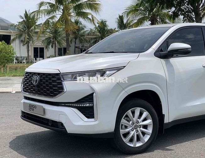 Innova Cross 2024 qua sử dụng đi kĩ giá hợp lý