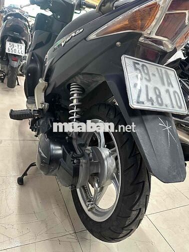 Yamaha Luvias Đời đầu Đen