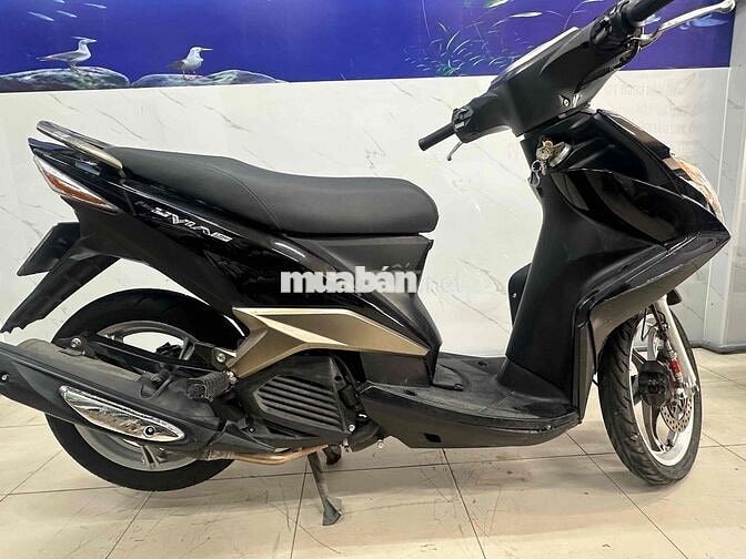 Yamaha Luvias Đời đầu Đen