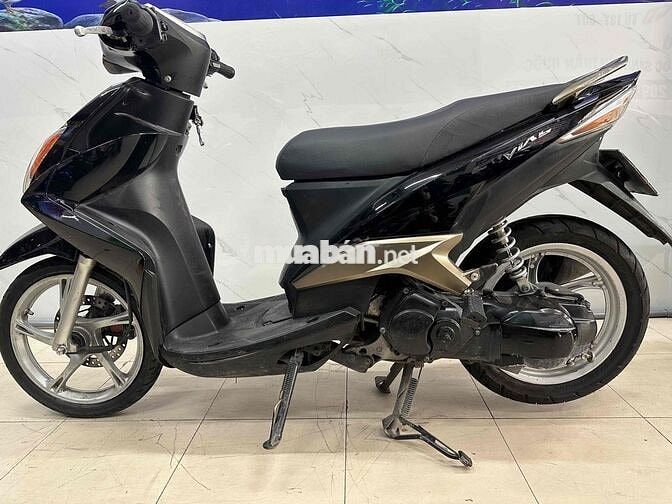 Yamaha Luvias Đời đầu Đen