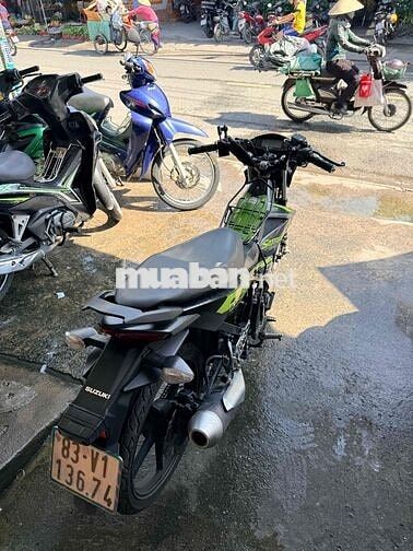 Suzuki Satria F150 Đen xanh lá