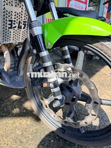 Suzuki Satria F150 Đen xanh lá