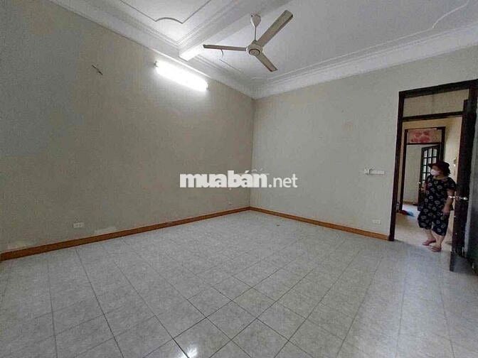 Cần cho thuê gấp nhà Tân Xuân 70m2, 3T, mt5m, 15 triệu, Bắc Từ Liêm,