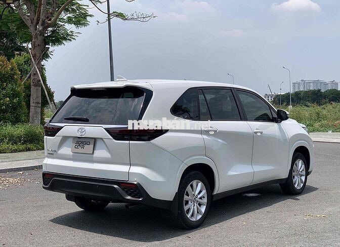 Innova Cross 2024 qua sử dụng đi kĩ giá hợp lý