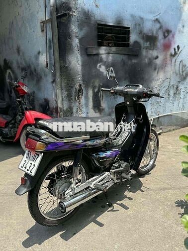 Honda Dream Đen