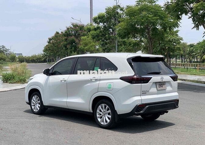 Innova Cross 2024 qua sử dụng đi kĩ giá hợp lý