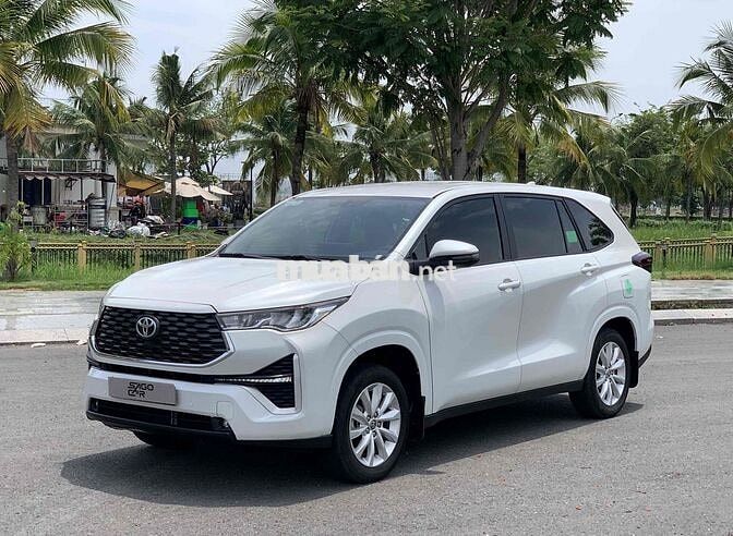 Innova Cross 2024 qua sử dụng đi kĩ giá hợp lý
