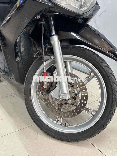 Yamaha Luvias Đời đầu Đen