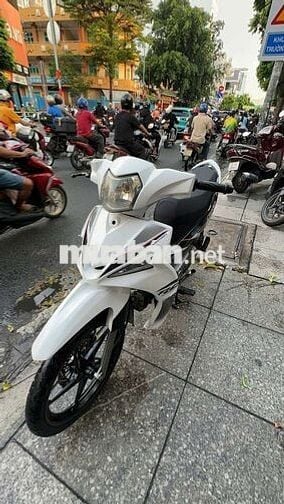 Honda Vario 125 2024 Trắng Đã sử dụng