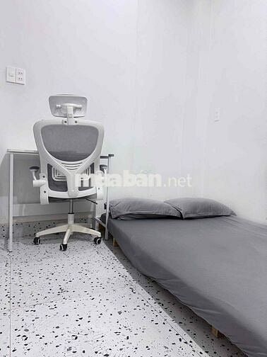 Căn Hộ Full nội thất bếp rộng ngay Phan Xích Long