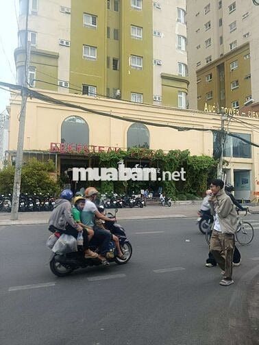 CHO THUÊ NHUYÊN CĂN MTKD NGAY DƯƠNGD TÂN THÀNH 100M2 ,7P CHO THUÊ