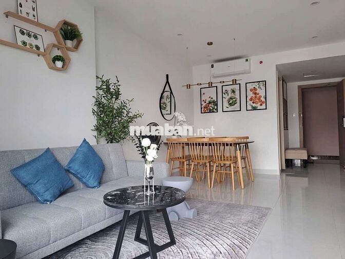 🏖️ Cho thuê căn hộ 2 phòng ngủ view phố – Tòa nhà DQua Nha Trang