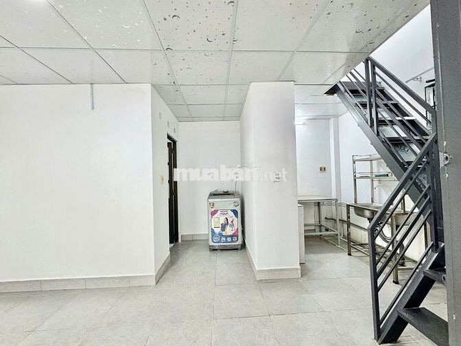 CHO THUÊ NHÀ NGUYÊN CĂN 1 TRỆT 1 LẦU 1PN NGAY BẾN XE MIỀN ĐÔNG CŨ 