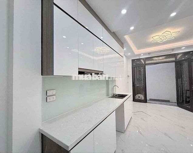 Nhà Đẹp Tây Hồ 40m2 - 6 Tầng Thang Máy - Ô Tô - Ngõ Thông - 9,3 Tỷ