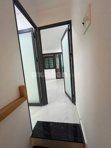 Nhà HXH đường Trần Thị Hè,4x6m, 2PN,nhà đẹp giá 780tr công chứng liền